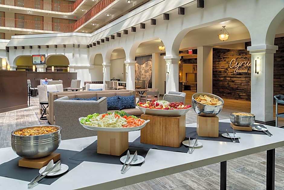 Embassy Suites By Hilton Hotel Tulsa-I-44