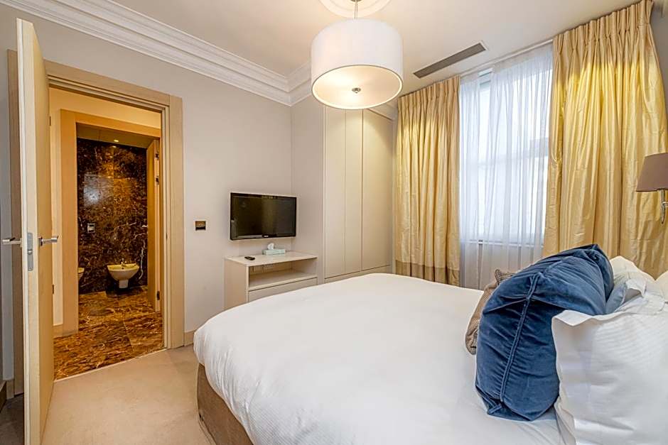 Claverley Court Apartment Knightsbridge