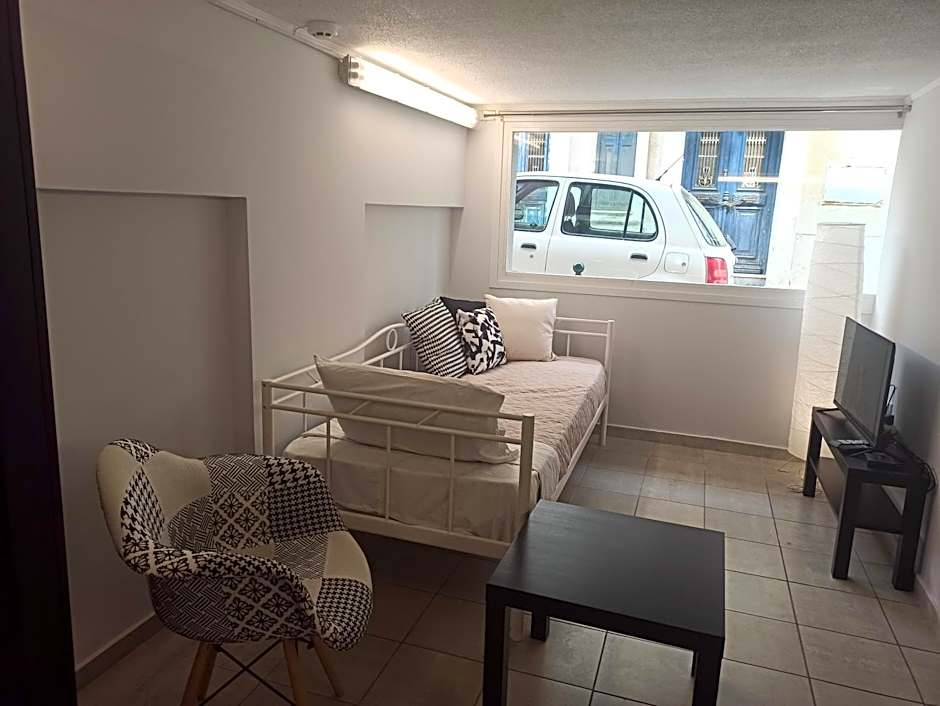 Data Chios Center semi basement