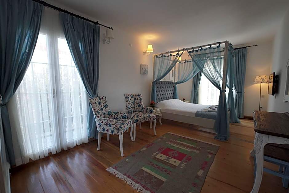 Tarcin Alacati Otel