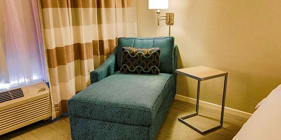 Hampton Inn By Hilton & Suites Charlotte/Ballantyne, Nc