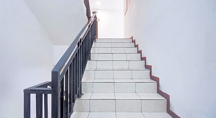 RedDoorz near AP Pettarani 3