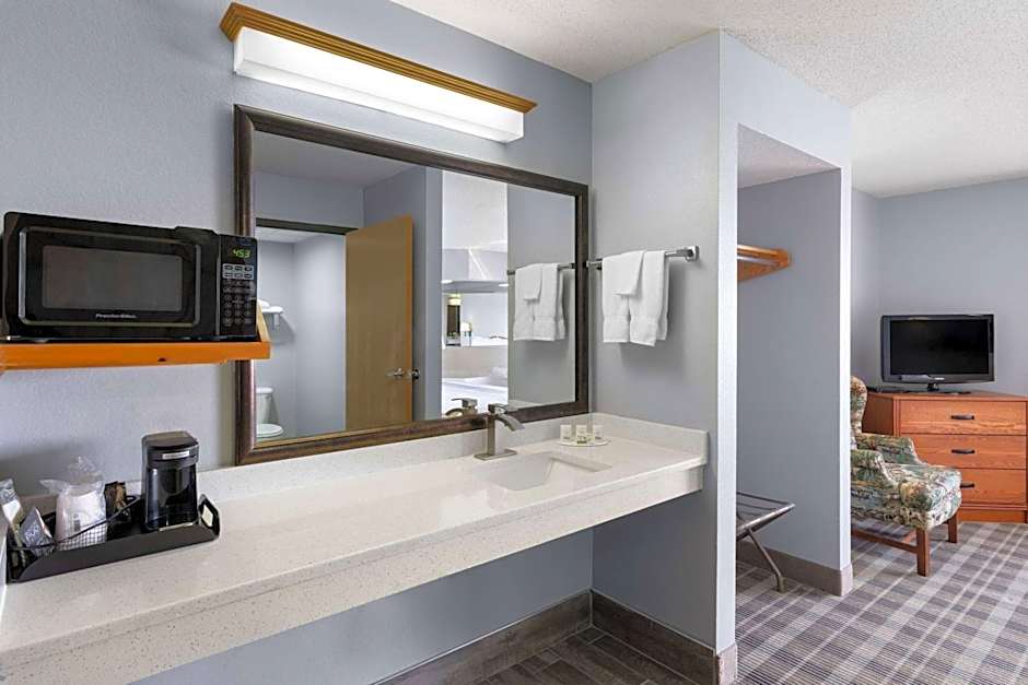 AmericInn by Wyndham Stuart