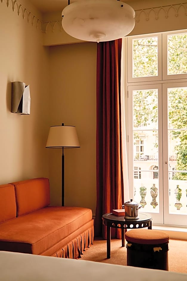 Grand Hotel Bellevue London