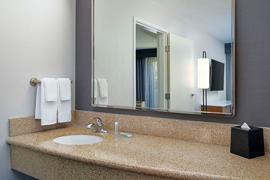 Courtyard by Marriott Kingston