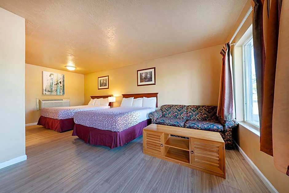 Photo 1 of 7 of 2 Full Beds Non-Smoking