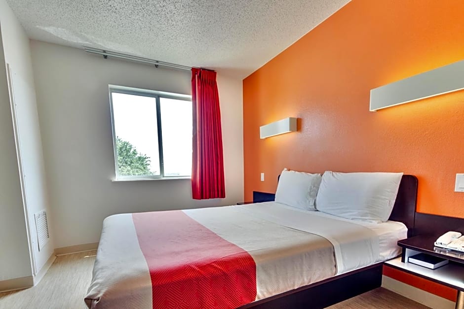 Motel 6 Dallas - Lewisville