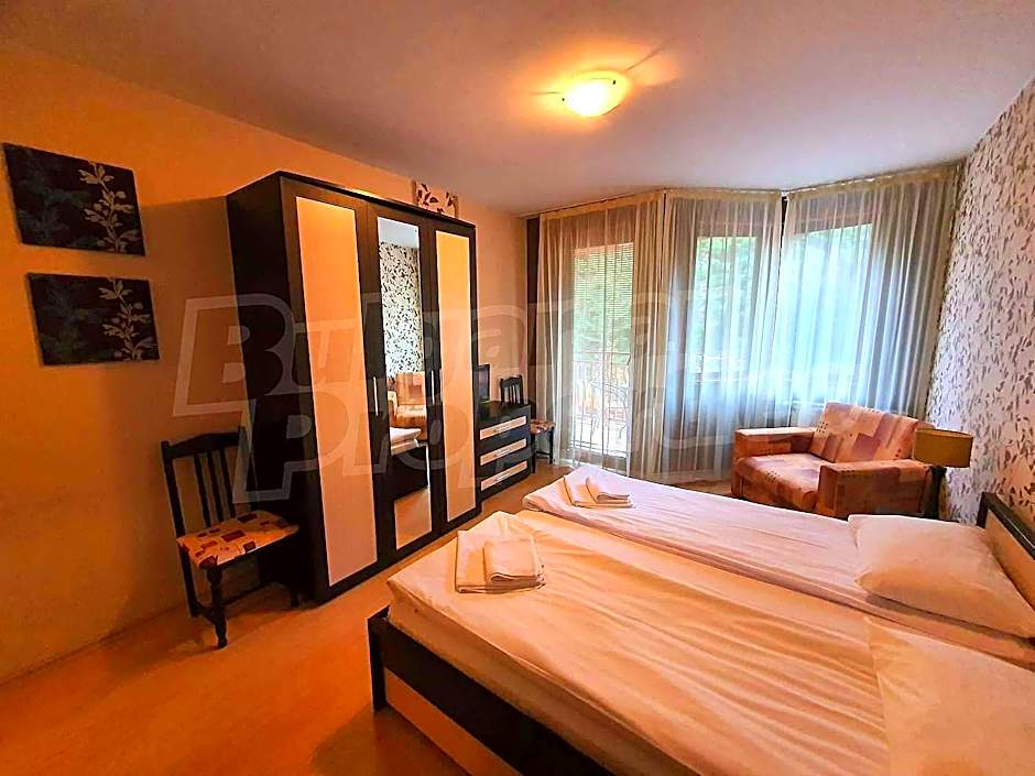 Студио в Хотел Айсберг