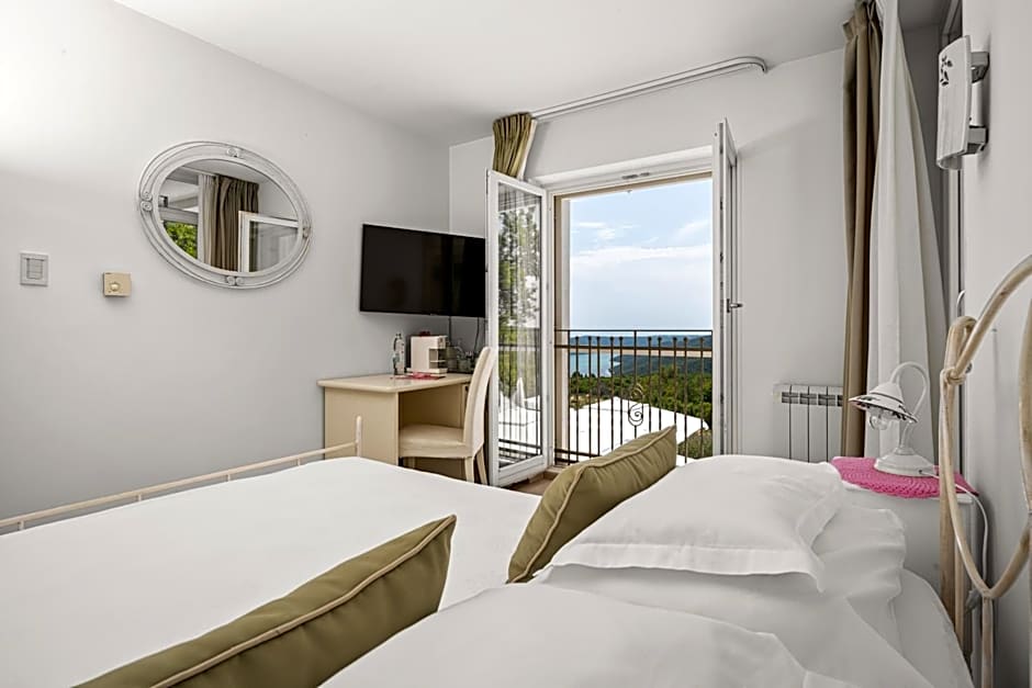 VILLA STEFANIJA small Boutique hotel&restaurant