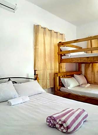 Beach Getaway - 2 minutes from the Shore! (Unit B)
