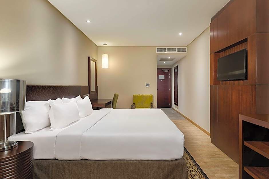 Photo 1 of 2 of Larger 1 King Bed Guestroom, Pool View