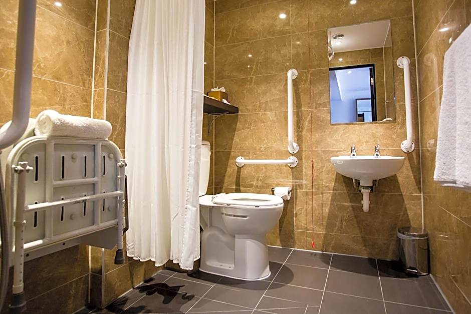 Crowne Plaza Gerrards Cross By IHG