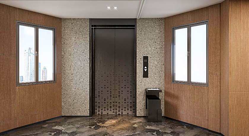 Five Rams City Hotel