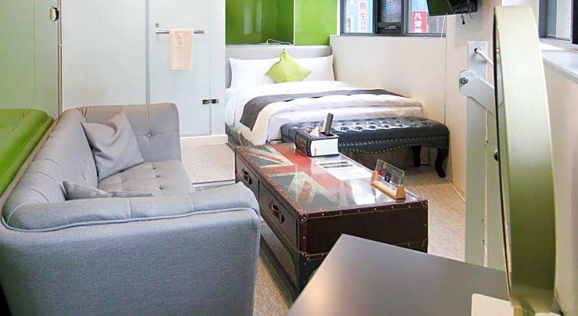 T.O.Hotel-Main Station