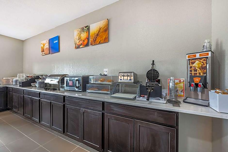 Comfort Suites Omaha East-Council Bluffs