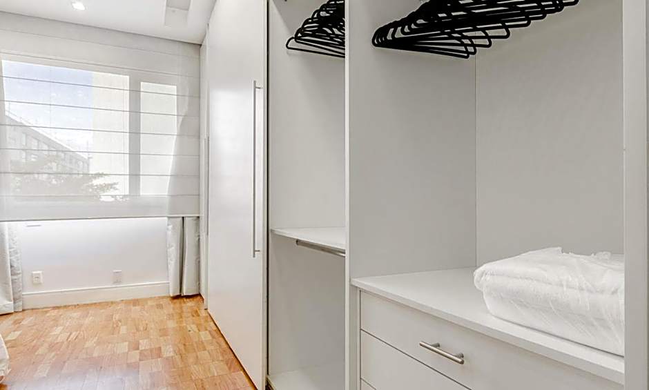 Tabas Maravilhoso apê 3 quartos Leblon LB0035