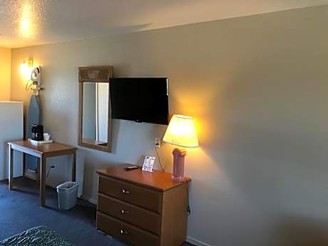 Applegate Inn