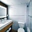 Aiden by Best Western Newark Airport