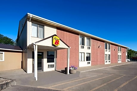 Super 8 by Wyndham Redfield