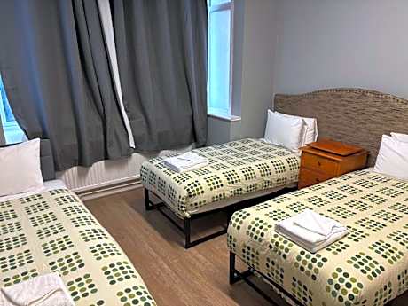 Triple Room with Shared Bathroom