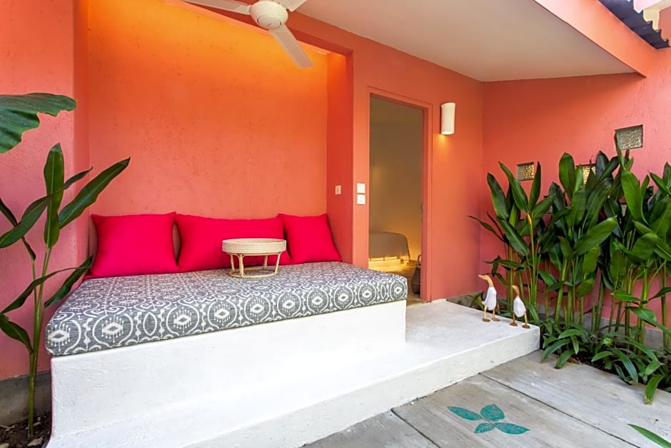 PinkPrivate Sanur - for Cool Adults Only