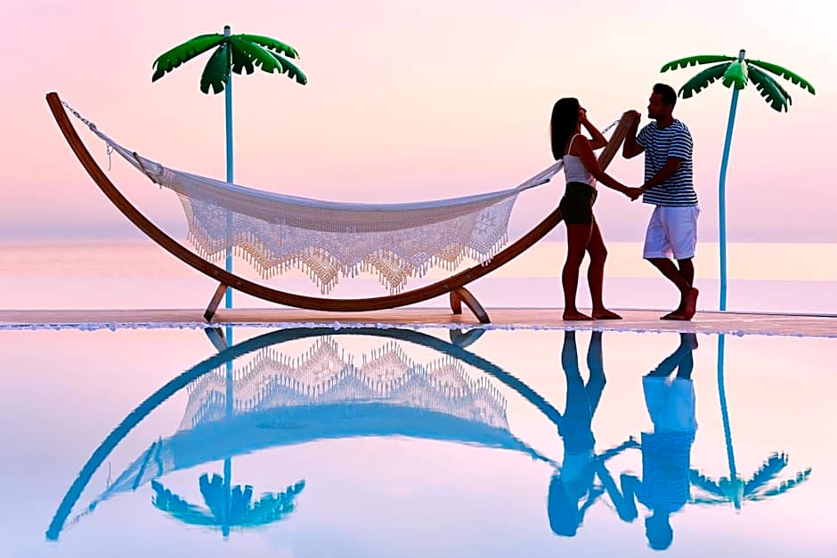 Alexandra Elegance Bridging Generations