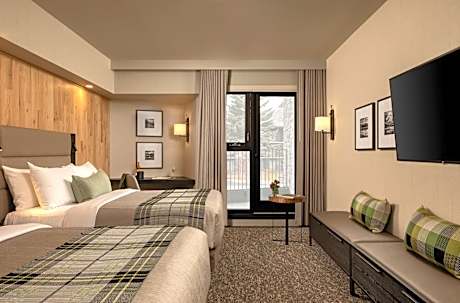 Standard Room, 2 Queen beds, Partial View with Balcony