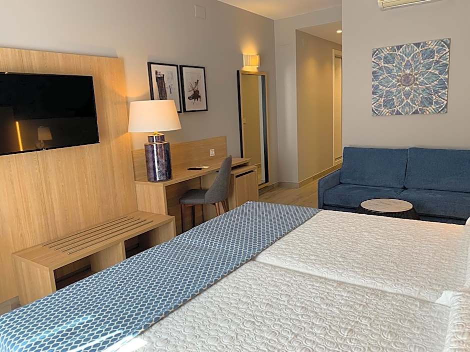 Hotel Puerta del Mar - Adults Recommended