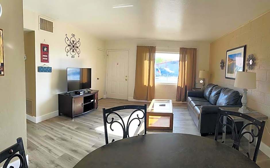 Lake Powell Motel & Apartments