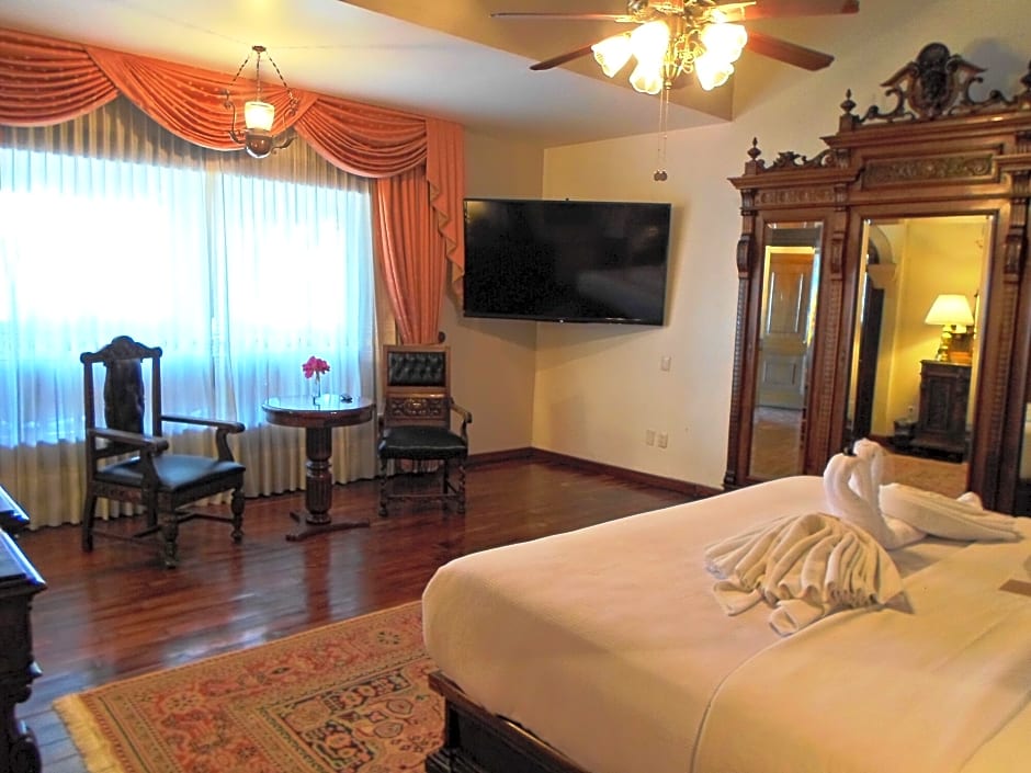 Hotel Virrey De Mendoza