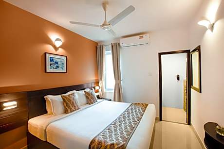 1 Bed Room Family Room With Balcony