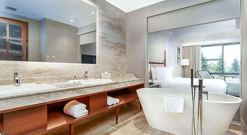 Radisson Collection Hotel & Spa, Riverfront Srinagar