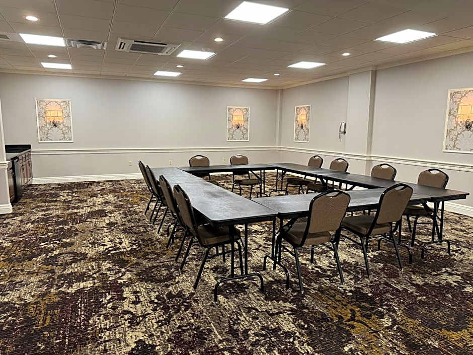 Amish View Inn & Suites