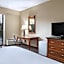 DoubleTree By Hilton Somerset Exec. Meeting Center