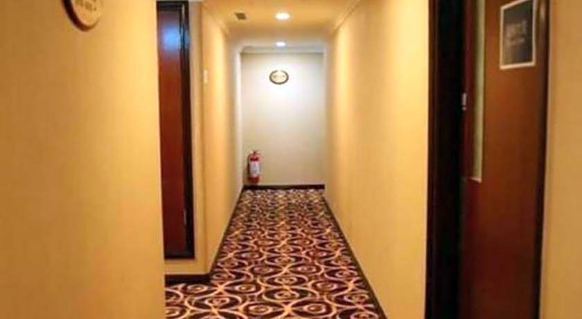 Grand Harbour Hotel