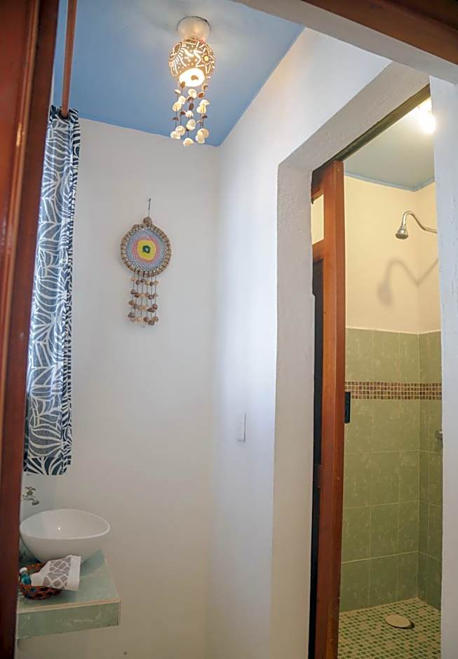 Seven Blue House Village & Lodge