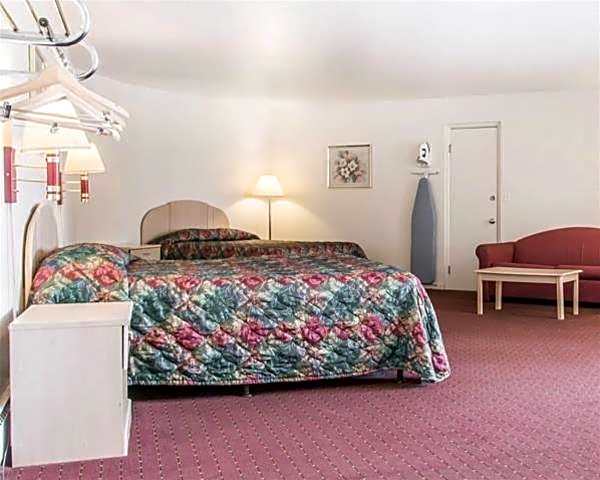 Econo Lodge Central
