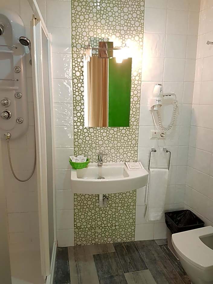 Hotel y Apartamentos Doña Lola