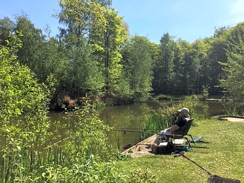 Hollicarrs - Long Lane Lodge