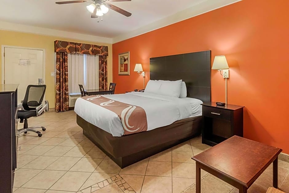 Quality Inn & Suites at The Outlets Mercedes/Weslaco