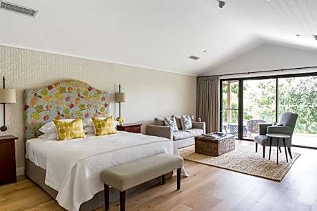 Deluxe Studio Cottage