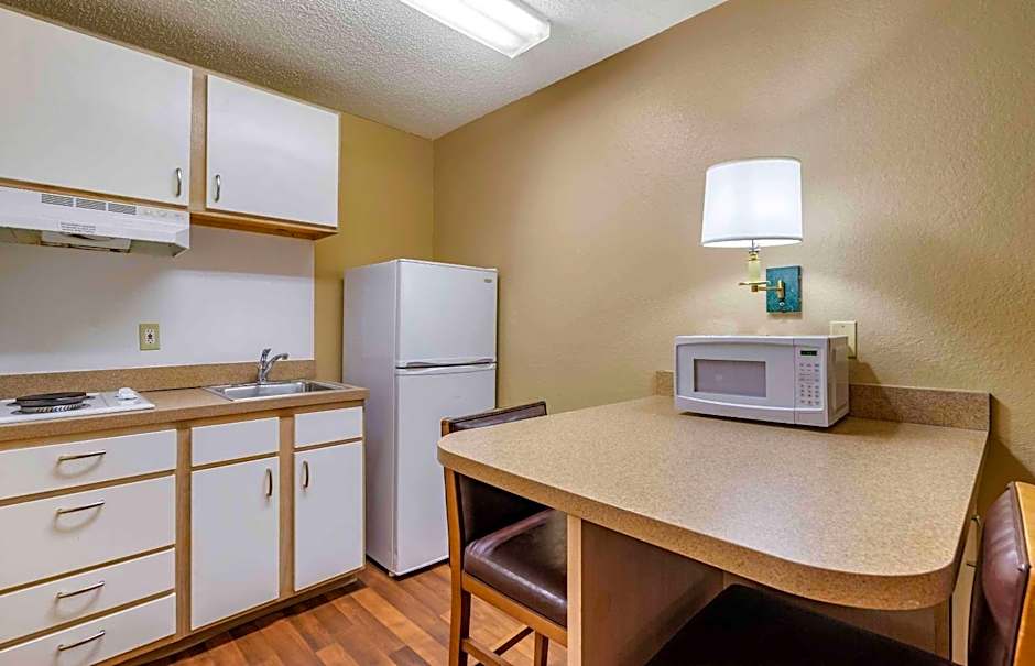 Extended Stay America Select Suites - Tampa - Brandon