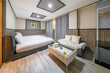 Superior Quadruple Room - Non-Smoking
