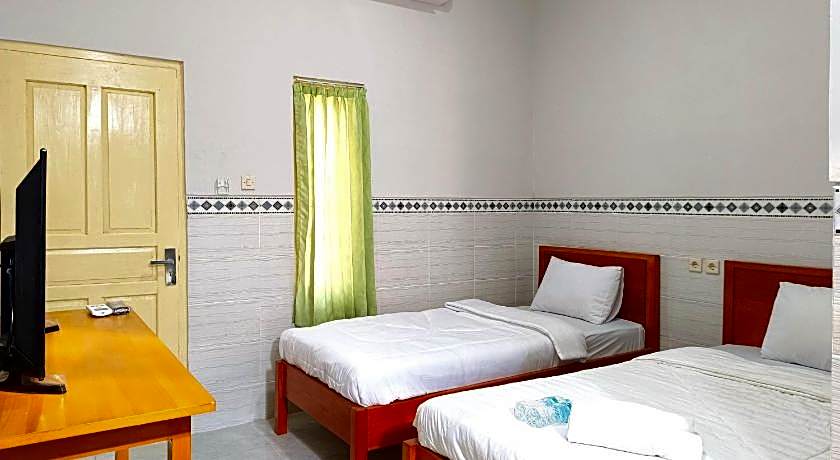 Wisma Mekar Jaya Syariah near Solo Safari Mitra RedDoorz