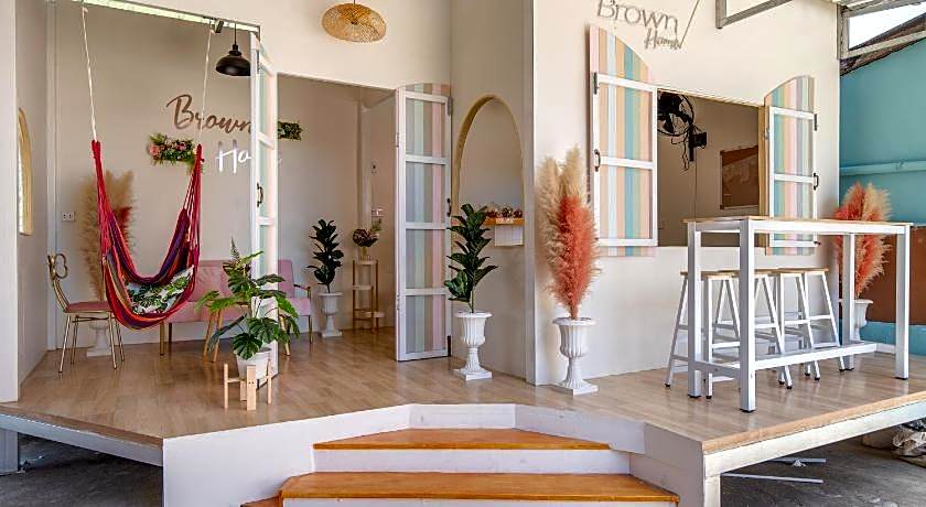 Brown Home Sattahip @ 19