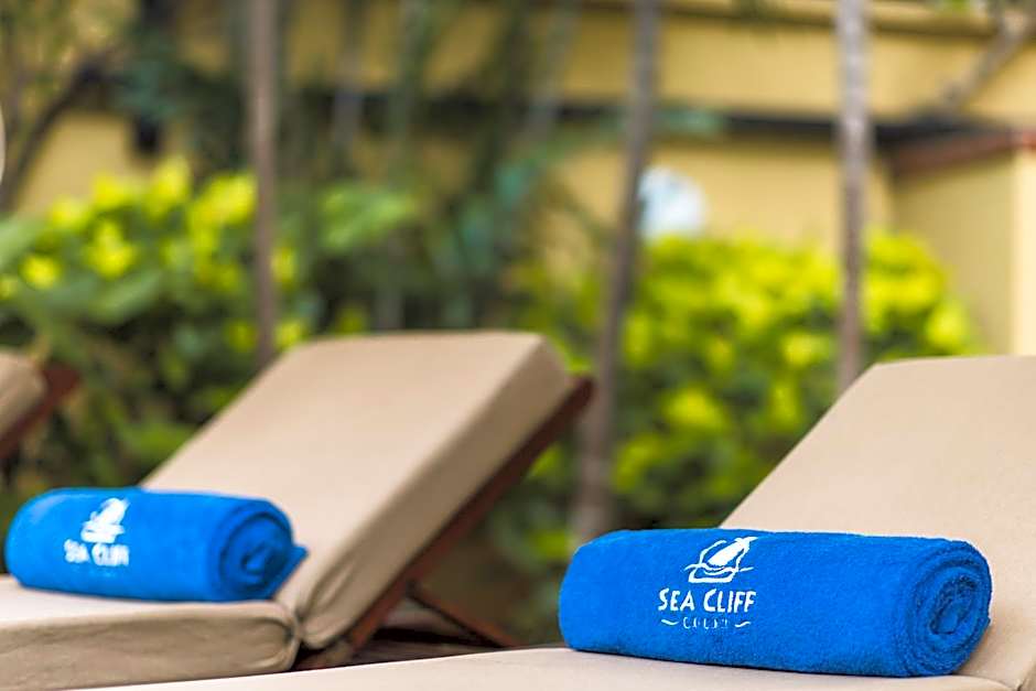 Sea Cliff Court Hotel & Luxury Apartments