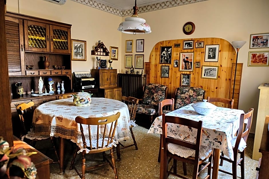 B&B "Il Cantastorie" Casa Molinari-Boldrini - Room & breakfast