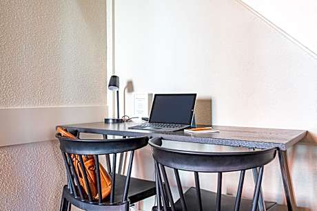 3 Bedroom Apartment, City view