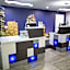 La Quinta Inn & Suites by Wyndham Houston - Normandy