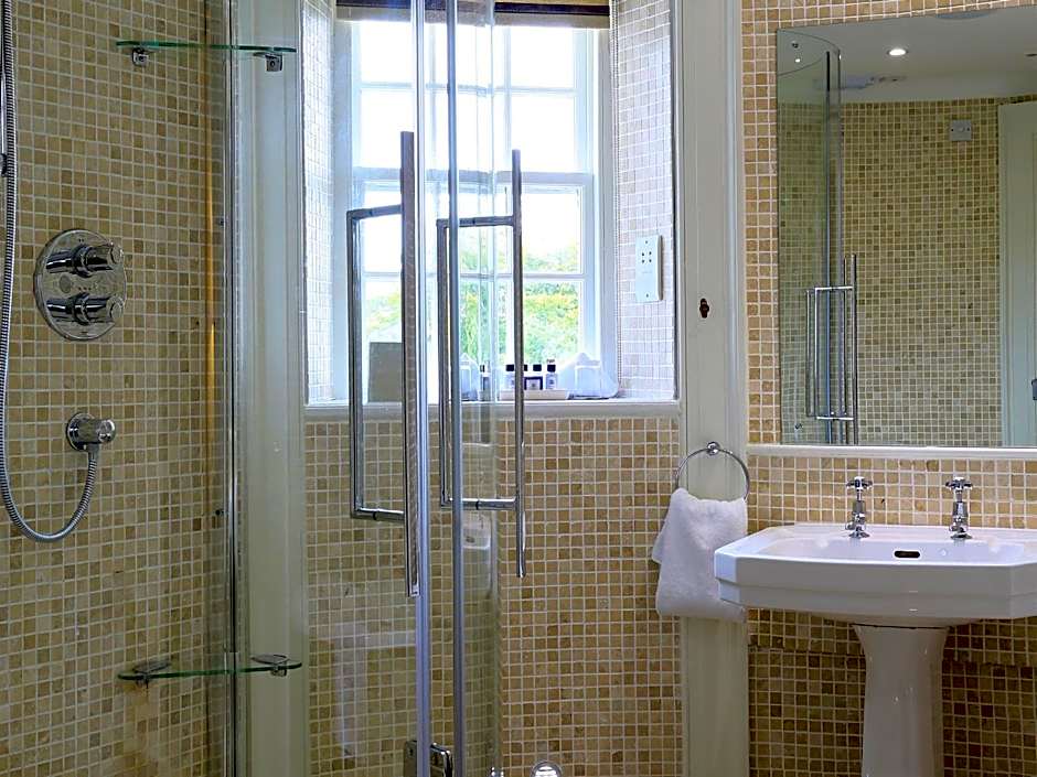 Macdonald Pittodrie House